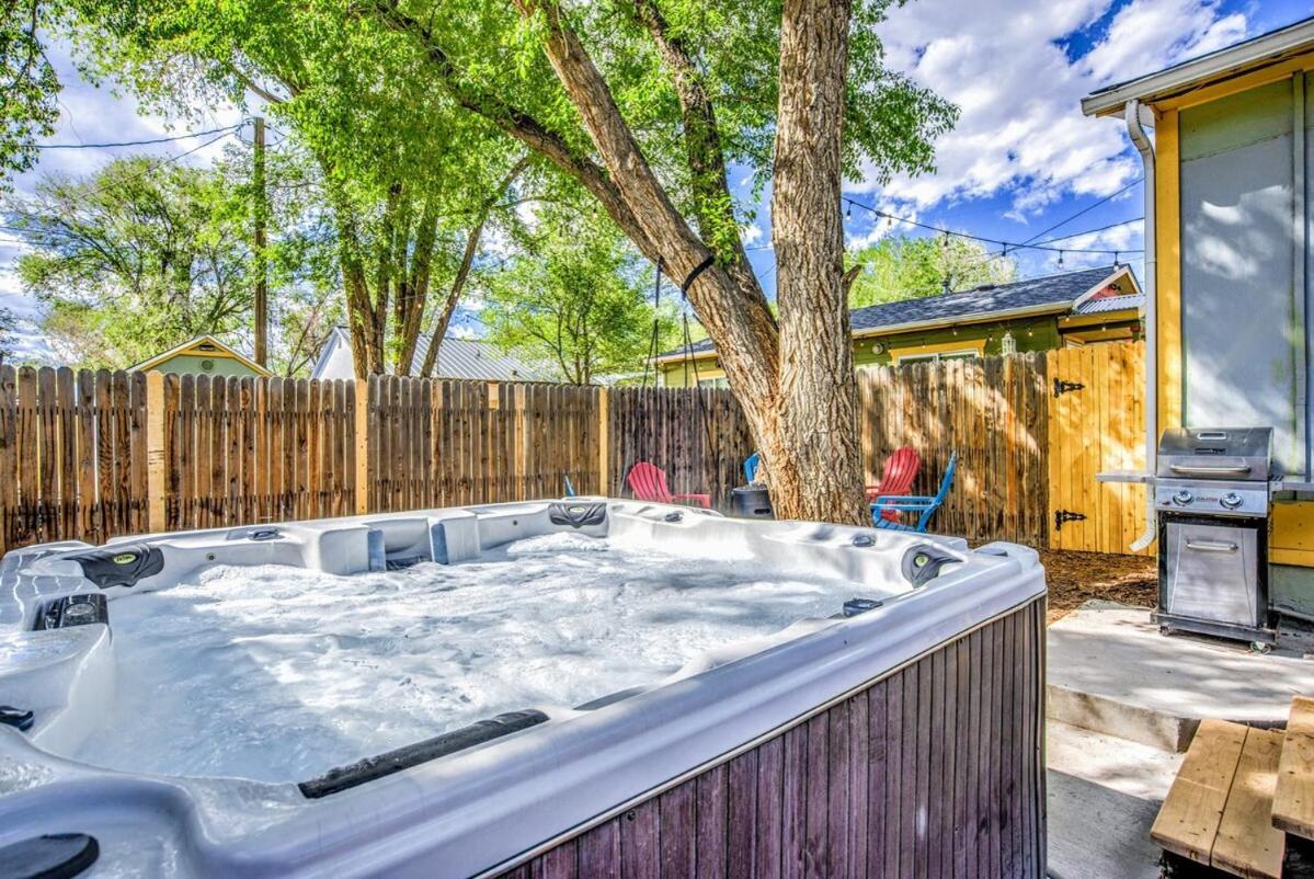 Villa The Vibrant Victorian Hot Tub & Fire Pit In Occ Colorado Springs Exterior foto